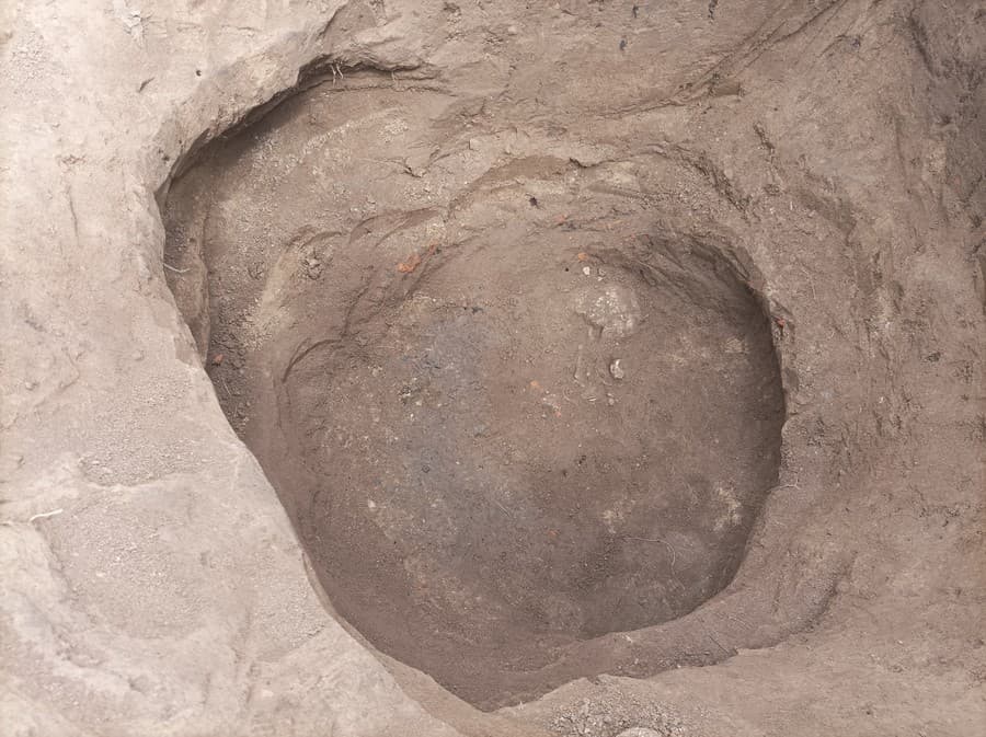 Fotografia z archeologického výskumu v Dudinciach v roku 2023