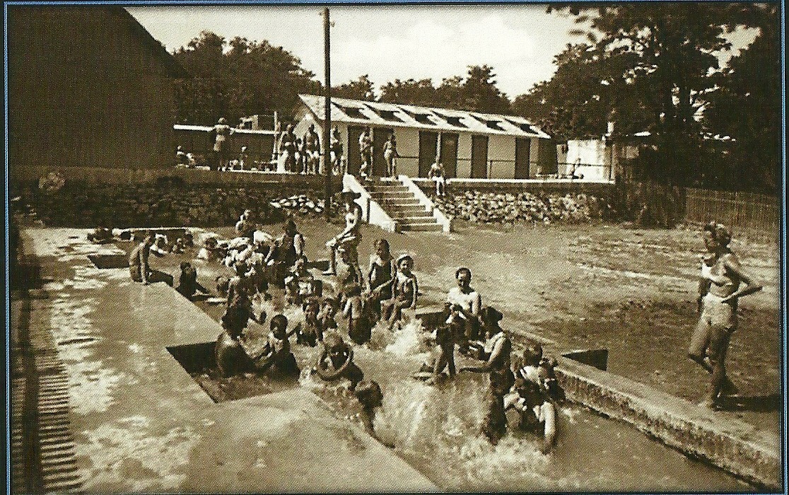 Detský bazén a Veľký bazén v pozadí